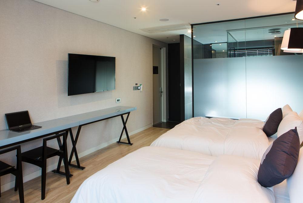 Hotel The Designers Seoul Station Exterior foto